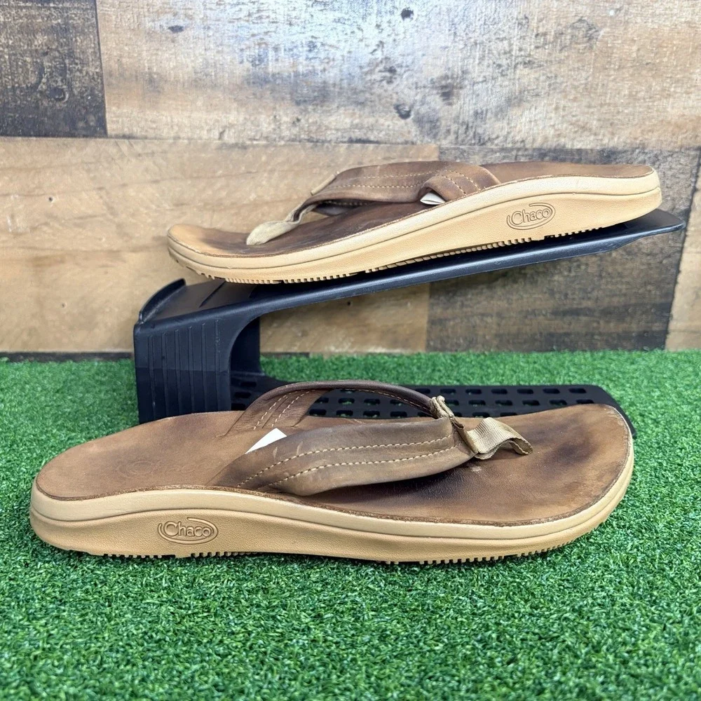 Chaco Women's W7 Tan‎ Leather Flip Flop Sandals Vibram Sole Comfort